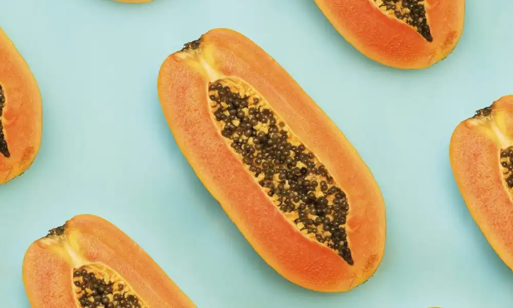 Foods rich in antioxidants like berries and spinach to help support brain health and fight Alzheimer’s