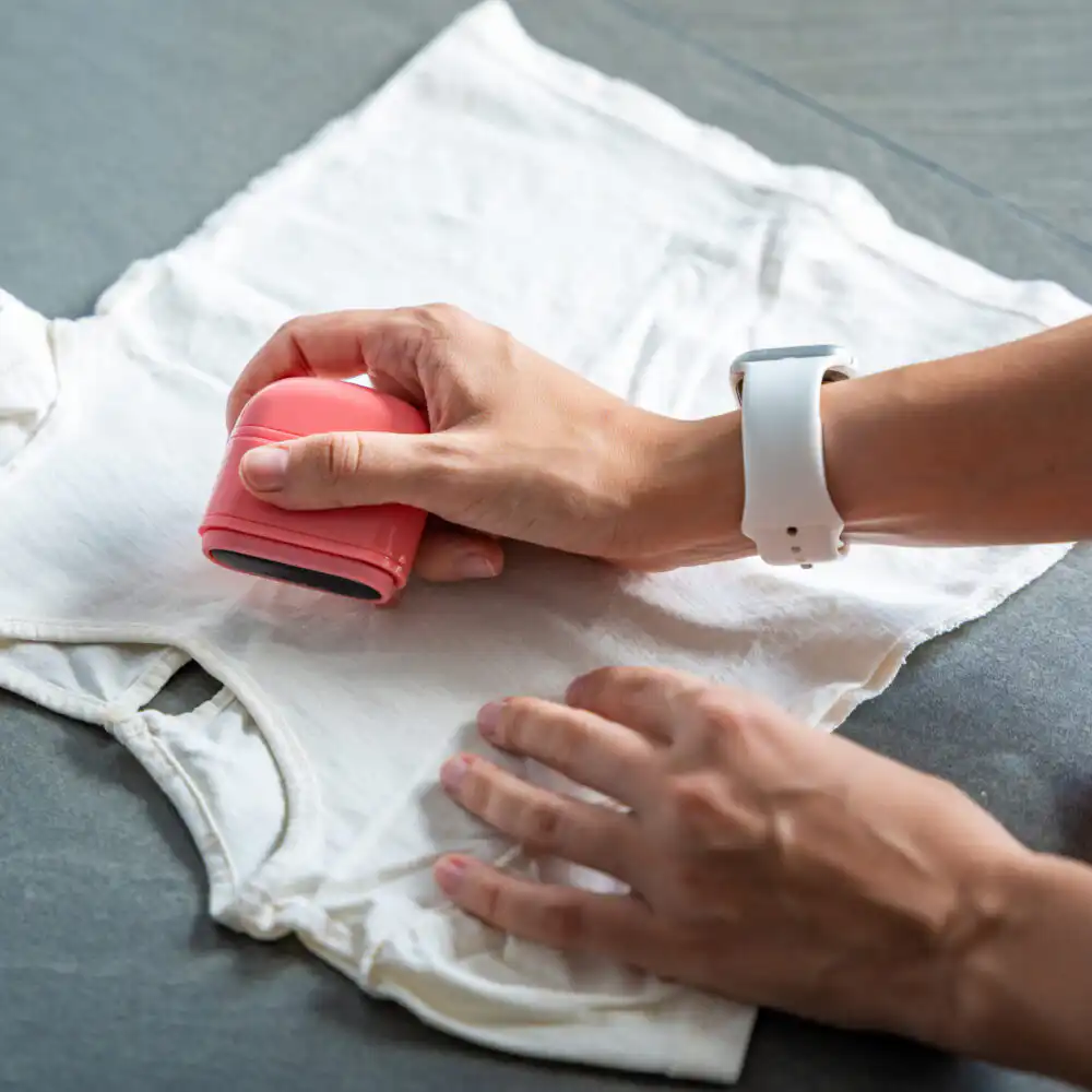 Simple T-shirt care instructions illustration that anyone can follow.